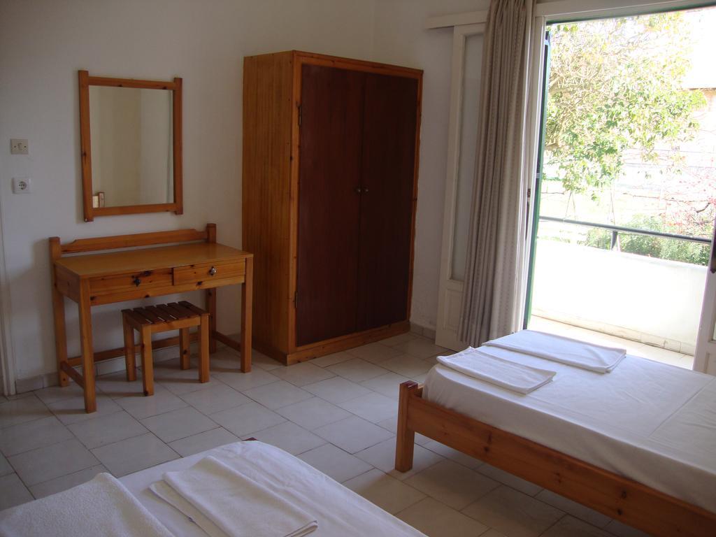 Alex Apartments Roda (Corfu) Exterior foto